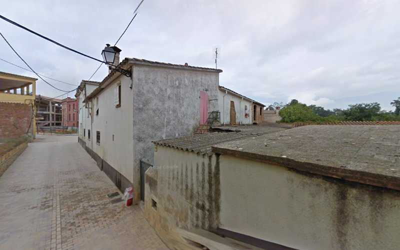 Fotografia tomada fuera de Jaume Vila Savalls - Botiga de mobles en Bordils, Girona
