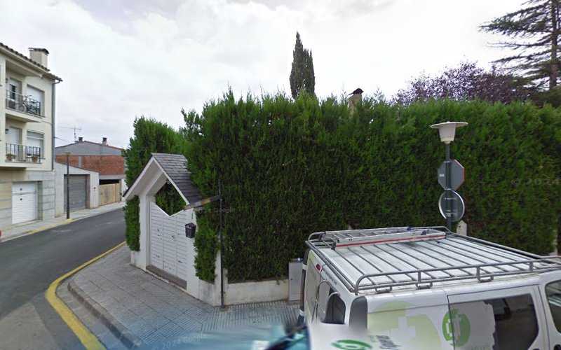 Fotografia tomada fuera de FUSTERIA PUIGDEMONT S.C. - Fábrica de muebles en Bescanó, Girona