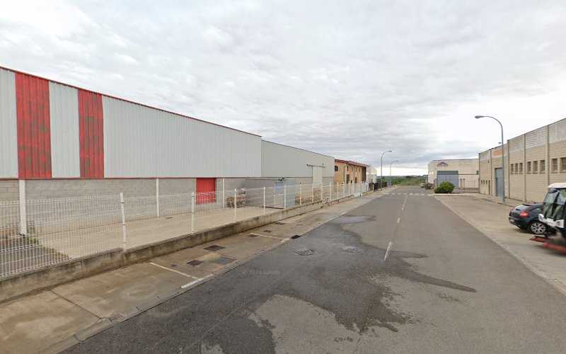 Fotografia tomada fuera de METÁLICAS GOLEM SL. - Carpintería en Corella, Navarra