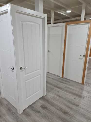 Fotografia tomada fuera de Puertas Peiba - Fábrica de puertas en Córdoba, Córdoba