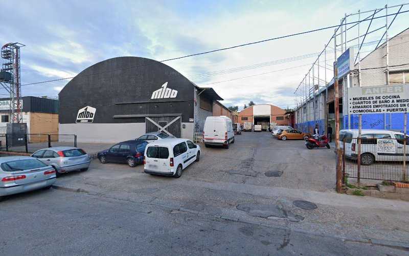 Fotografia tomada fuera de Construcciones Metálicas Gil Moreno - Carpintería metálica y de aluminio en Córdoba, Córdoba