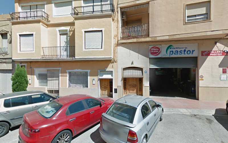 Fotografia tomada fuera de NATURALHOUSE CASAS DE MADERA - Fabricante de casas de madera en Corbera, Valencia