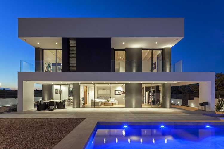 Fotografia tomada fuera de Alumini Sergi S L U - Metal·listeria en Cervera, Lérida