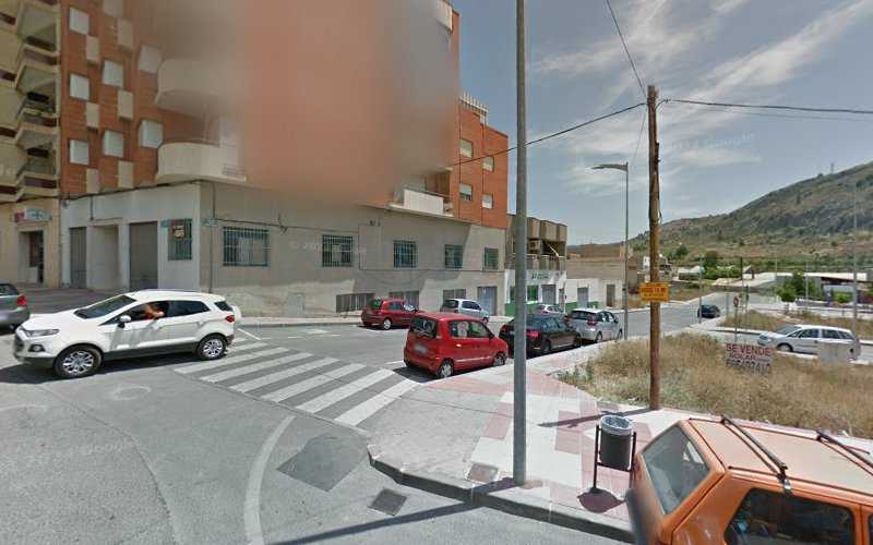 Fotografia tomada fuera de Carpintería y Muebles Rosendo - Fábrica de muebles en Cehegín, Murcia