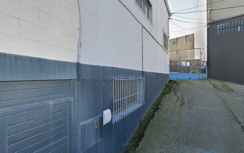 Fotografia tomada fuera de Aluminios Ferman S.C. - Carpintería metálica y de aluminio en Meicende, A Coruña