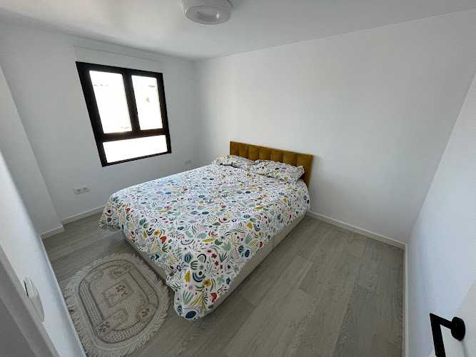 Fotografia tomada fuera de BIOMETAL Carpinteria Aluminio En Elche - Carpintería metálica y de aluminio en Elche, Alicante