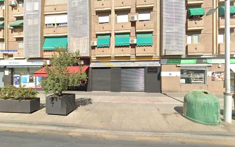 Fotografia tomada fuera de Antonio Luis Sánchez Zafra - Carpintería metálica y de aluminio en Granada, Granada