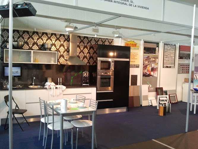 Fotografia tomada fuera de UNICISER SL TOLDOS CUNIT - Reformas en Cunit, Tarragona