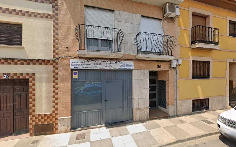 Fotografia tomada fuera de Carpintería Metalica - Carpintería metálica y de aluminio en Miguelturra, Ciudad Real