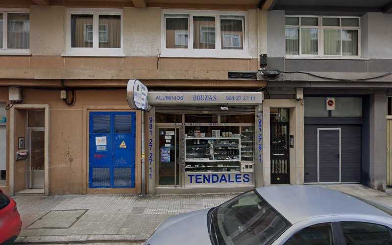 Fotografia tomada fuera de Aluminios Bouzas - Carpintería metálica y de aluminio en A Coruña, A Coruña