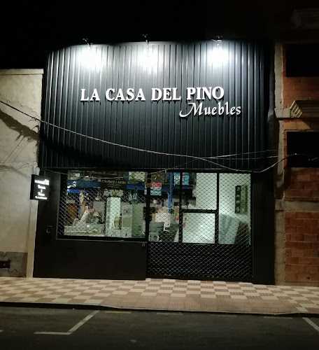 Fotografia tomada fuera de La Casa del Pino - Tienda de Muebles en Mancha Real - Tienda de muebles en Mancha Real, Jaén