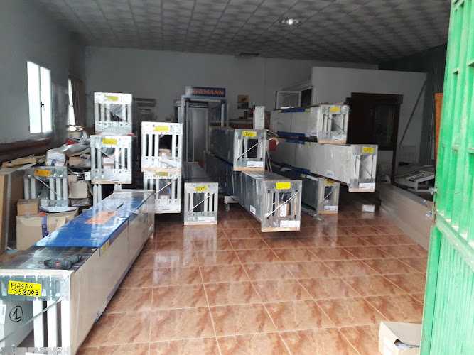 Fotografia tomada fuera de Aluminios Magán Sll - Carpintería metálica y de aluminio en Madrigueras, Albacete