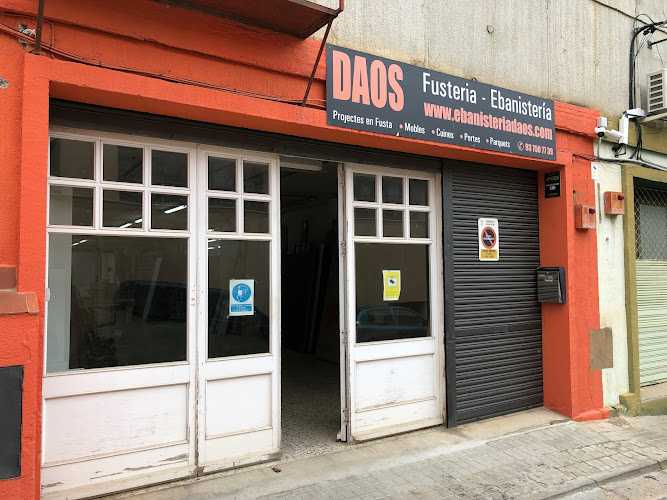 Fotografia tomada fuera de Ebanistería Daos - Ebanista en Vilassar de Dalt, Barcelona
