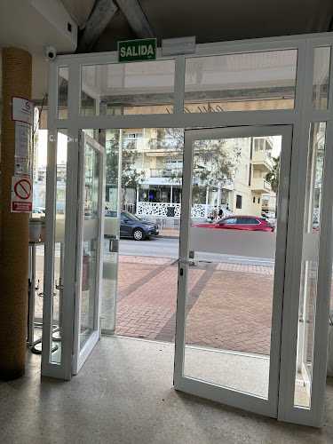 Fotografia tomada fuera de Aluminios y Cerrajerías Europa Sl - Carpintería metálica y de aluminio en Fuengirola, Málaga