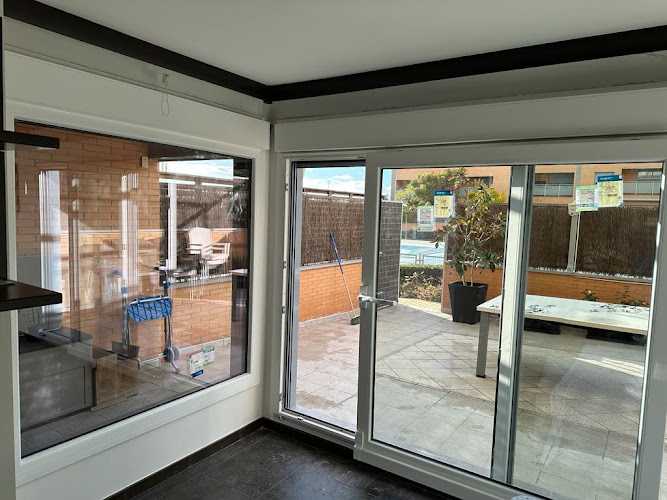 Fotografia tomada fuera de Aluminios y PVC García Tamayo - Carpintería metálica y de aluminio en Arroyomolinos, Madrid