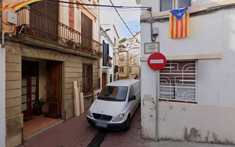 Fotografia tomada fuera de Jordi Recolons Massuet - Botiga d'armaris en Arenys de Mar, Barcelona