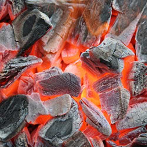 Fotografia tomada fuera de LEÑAS Y CARBONES JUNCÀ - Fusteria en Arenys de Mar, Barcelona