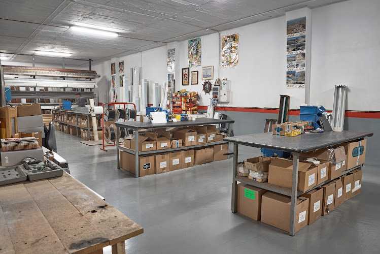 Fotografia tomada fuera de Mercaluminio - Carpintería metálica y de aluminio en Vélez-Málaga, Málaga