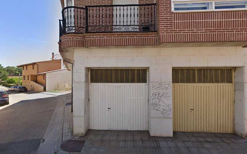 Fotografia tomada fuera de Maderas El Pinar - Tienda de armarios en Cantalejo, Segovia
