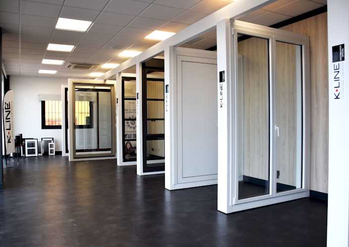 Fotografia tomada fuera de ILUX Windows - Carpintería metálica y de aluminio en Cancelada, Málaga