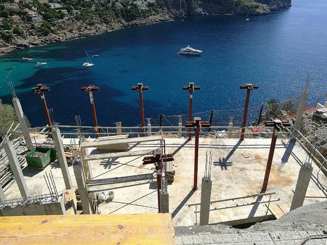 Fotografia tomada fuera de Carpintería Metálica Andratx - Carpintería metálica y de aluminio en Andratx, Baleares