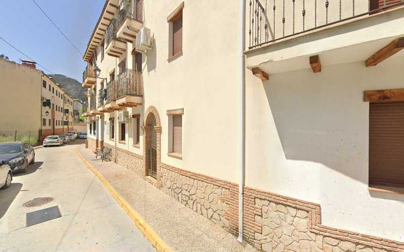 Fotografia tomada fuera de Casas de Madera - Agencia inmobiliaria en Burunchel, Jaén