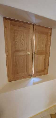 Fotografia tomada fuera de Carpinteria Hermanos Cervantes - Carpintero en Port d'Andratx, Baleares