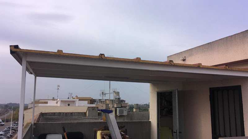 Fotografia tomada fuera de VIDRIO, ALUMINIO Y PVC SANGIL - Cristalero en Puçol, Valencia