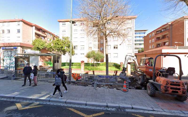 Fotografia tomada fuera de Soluciones Y Sistemas Berria S.Coop Pequeña - Carpintería metálica y de aluminio en Bilbao, Vizcaya