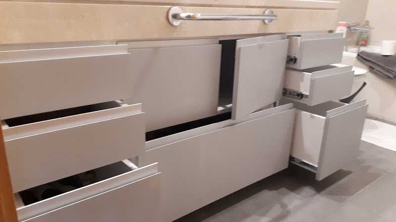 Fotografia tomada fuera de Brico-pinto - Carpintero en Pinto, Madrid