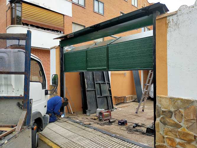 Fotografia tomada fuera de Carpinteria metálica Alufer - Carpintería metálica y de aluminio en Pinto, Madrid