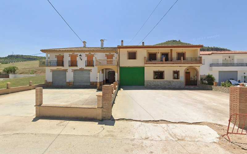 Fotografia tomada fuera de Francisco Javier Oria Martínez - Tienda de armarios en Píñar, Granada