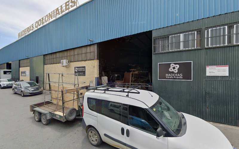 Fotografia tomada fuera de Maderas Varela Aranda - Tienda de materiales para la construcción en Pilas, Sevilla