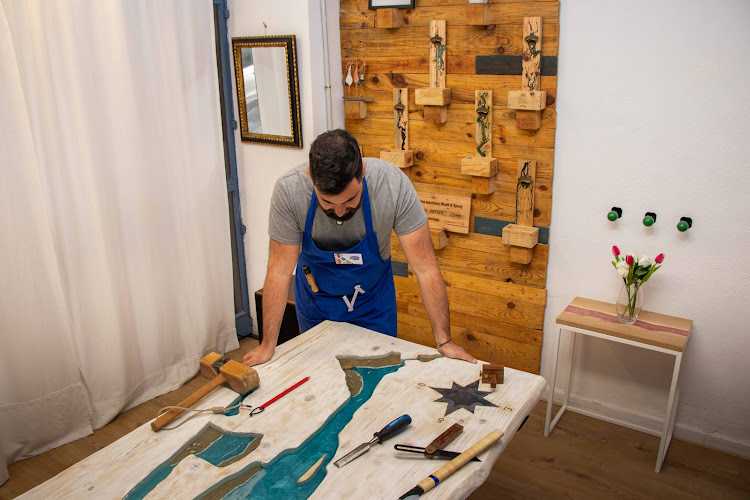 Fotografia tomada fuera de Tres emes - Fábrica de muebles en Cala d'Or, Baleares