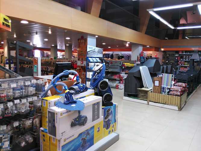 Fotografia tomada fuera de Pérez Lázaro (RECODUL S.L.) - Ferretería en Padul, Granada