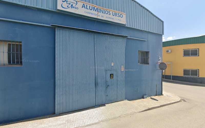 Fotografia tomada fuera de Aluminios Urso - Carpintería metálica y de aluminio en Osuna, Sevilla