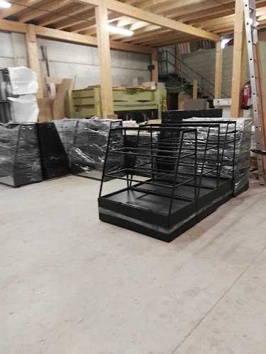 Fotografia tomada fuera de Carpintería Ebanistería e. M. A. S.L. - Tienda de armarios en Sentmenat, Barcelona