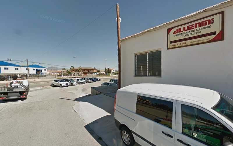 Fotografia tomada fuera de Aluenmi - Carpintería De Aluminio Y Cristalería - Carpintería metálica y de aluminio en Santomera, Murcia