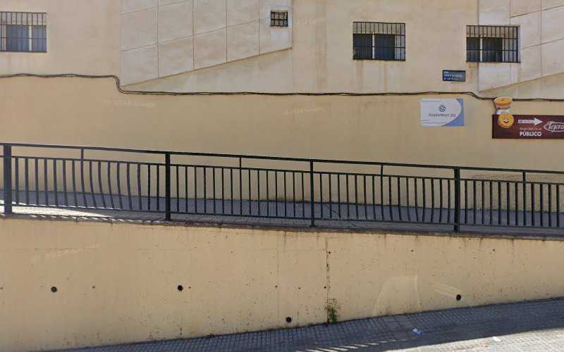 Fotografia tomada fuera de muebles julio garcía hijano - Tienda de armarios en Málaga, Málaga