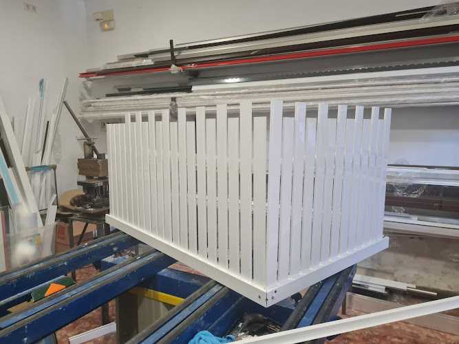 Fotografia tomada fuera de TALLER DE CERRAJERIA VICENTE TRIGUERO - Carpintería metálica y de aluminio en Málaga, Málaga