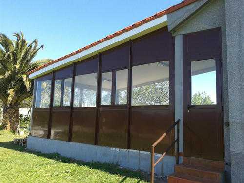 Fotografia tomada fuera de Aluminios Hparga Sl - Carpintería metálica y de aluminio en Pastoriza, A Coruña