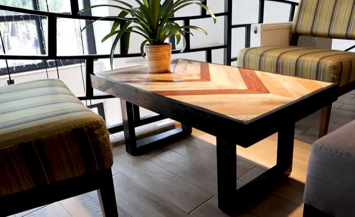 Fotografia tomada fuera de Paletienda - Muebles con palets - Proveedor de pallets en Albacete, Albacete