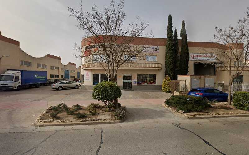 Fotografia tomada fuera de Metalicascrisol - Carpintería metálica y de aluminio en Albacete, Albacete