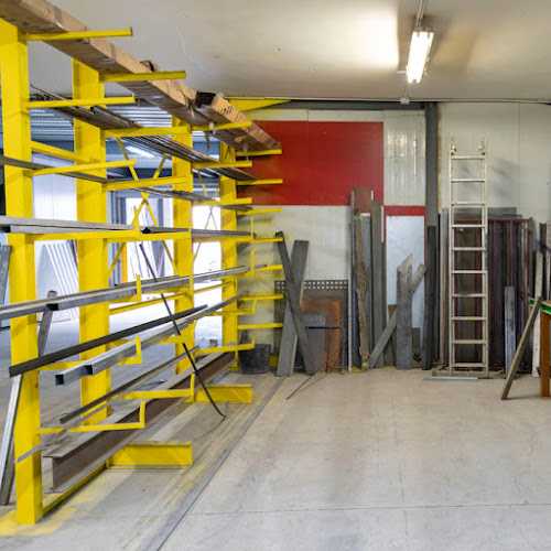 Fotografia tomada fuera de Metal Rusan - Carpintería metálica y de aluminio en Albacete, Albacete