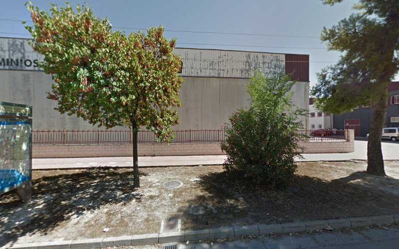 Fotografia tomada fuera de Aluminios Inalum S.L. - Carpintería metálica y de aluminio en Albacete, Albacete