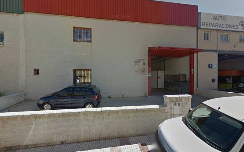 Fotografia tomada fuera de Carpinteria metalica Antonio Bosch - Carpintería metálica y de aluminio en Salobreña, Granada