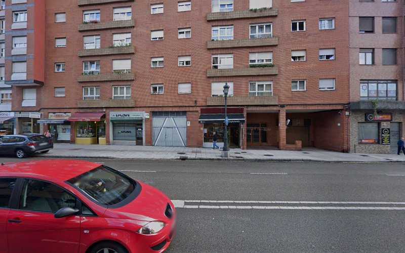 Fotografia tomada fuera de Bar La Carpinteria - bares en Oviedo, Asturias