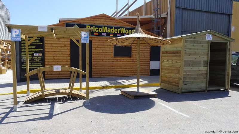 Fotografia tomada fuera de BricoMaderWood - Establecimiento de venta de madera en Ondara, Alicante