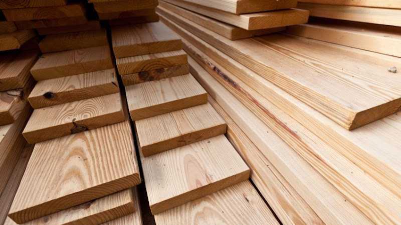 Fotografia tomada fuera de Maderas Fernando Domínguez - Establecimiento de venta de madera en Ribadavia, Orense