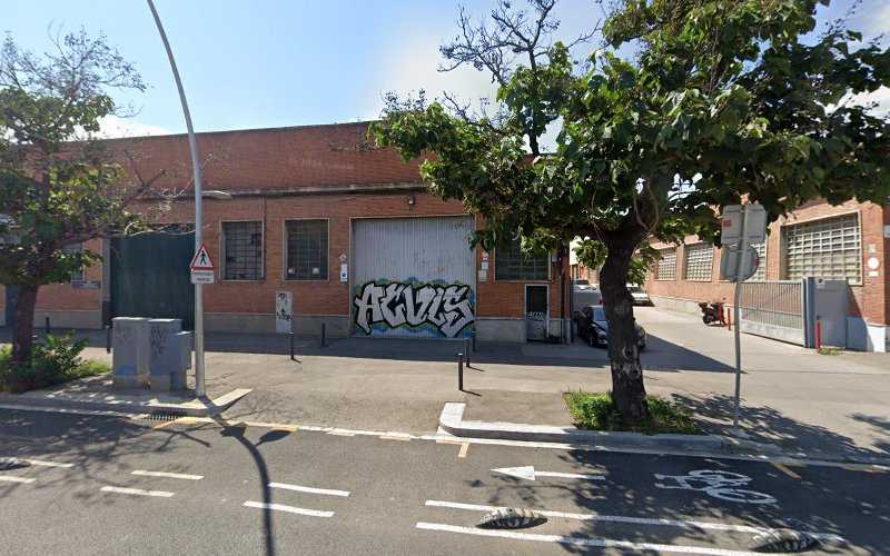 Fotografia tomada fuera de Construcciones En Madera José Dalmau - Tienda de armarios en Barcelona, Barcelona